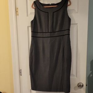 Elegant Sleeveless Gray Midi Dress